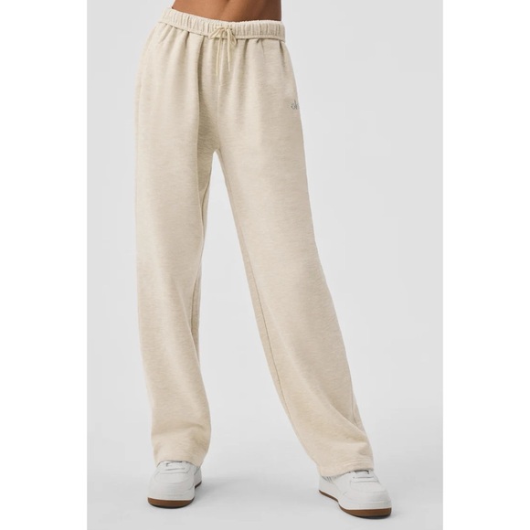 Alo Yoga Accolade Straight Leg Sweatpants Heather Oatmeal Cream Small - Picture 1 of 8